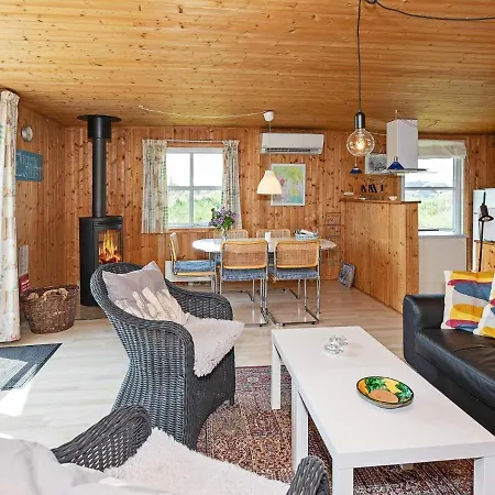 Three-bedroom In Frostrup 1