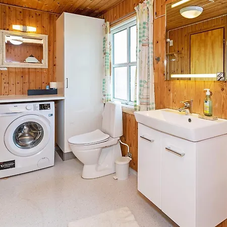 Familyfriendly Retreat Near Feriehus