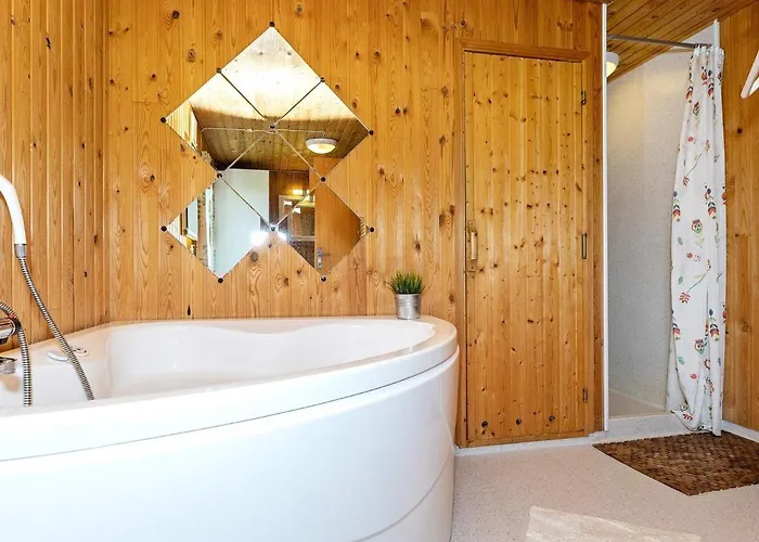 Family-friendly Retreat Near - By Traum Holiday home Lild Strand